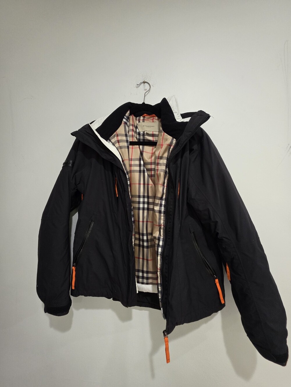 Burberry London Black Weatherproof Hooded Ski Jacket Iconic Check Lining​